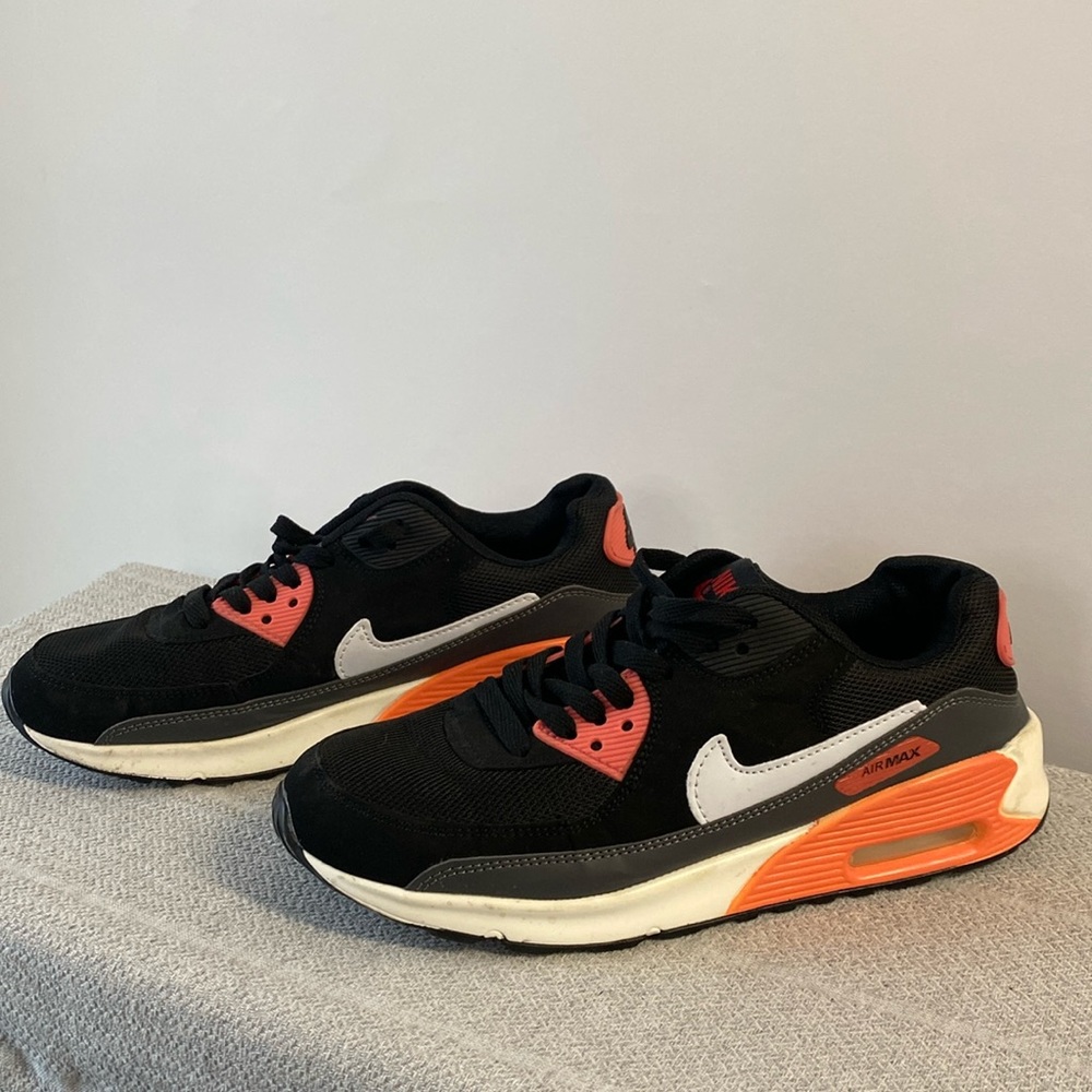 Women’s Nike Air Max low top